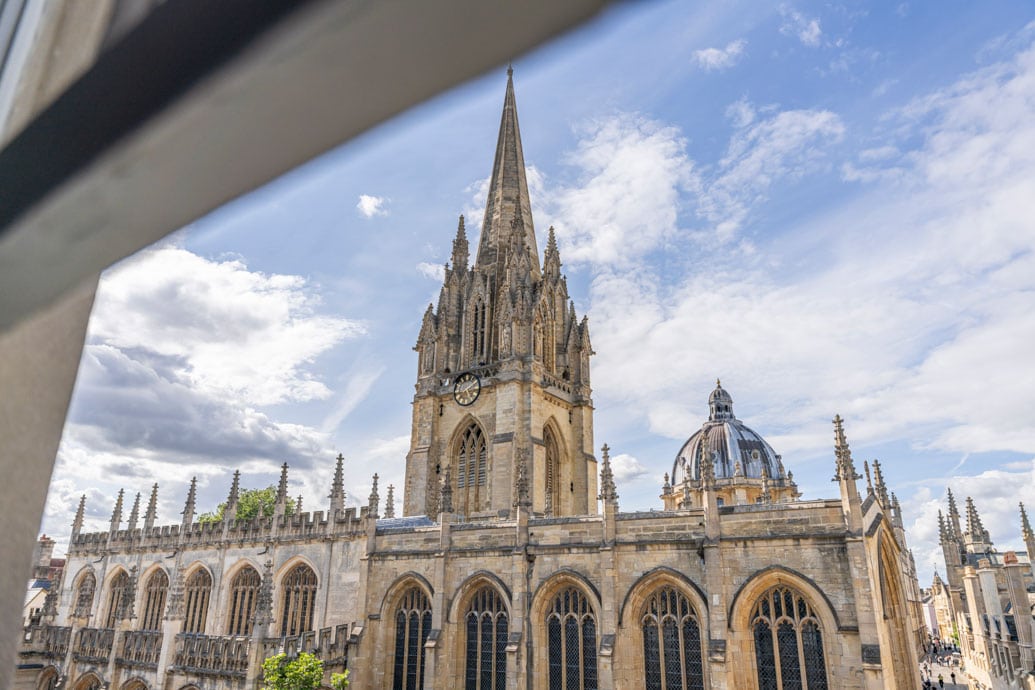 A7R06068 - 2023 - Old Bank Hotel - Oxford - High Res - Window Spires View University Church of St Mary the Virgin - Web Feature