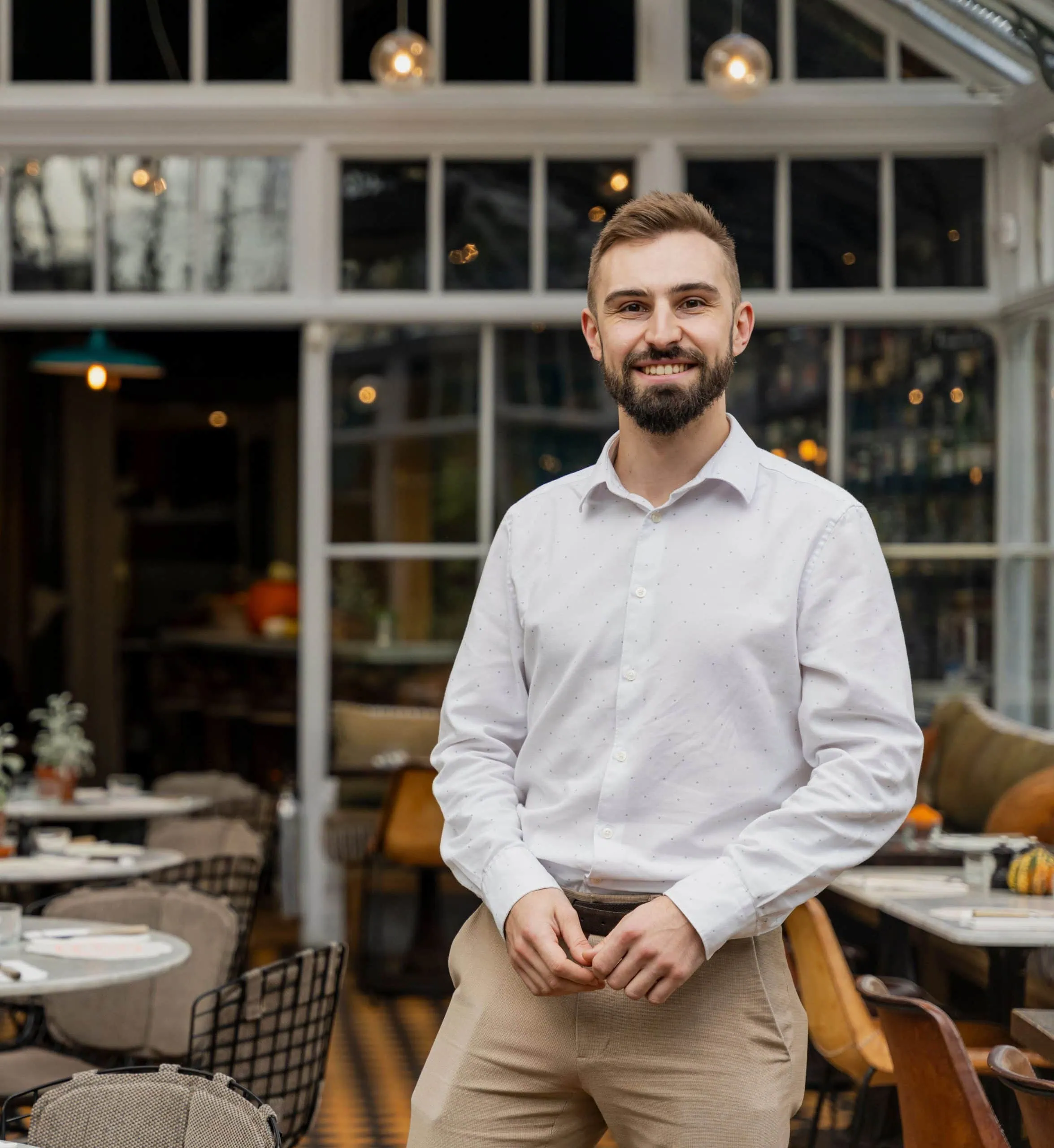 A7R01286-2023-Gees-Restaurant-Bar-Oxford-High-Res-Collective-Peter-Deputy-Senior-Restaurant-Manager-Web-Hero-aspect-ratio-2351-2560