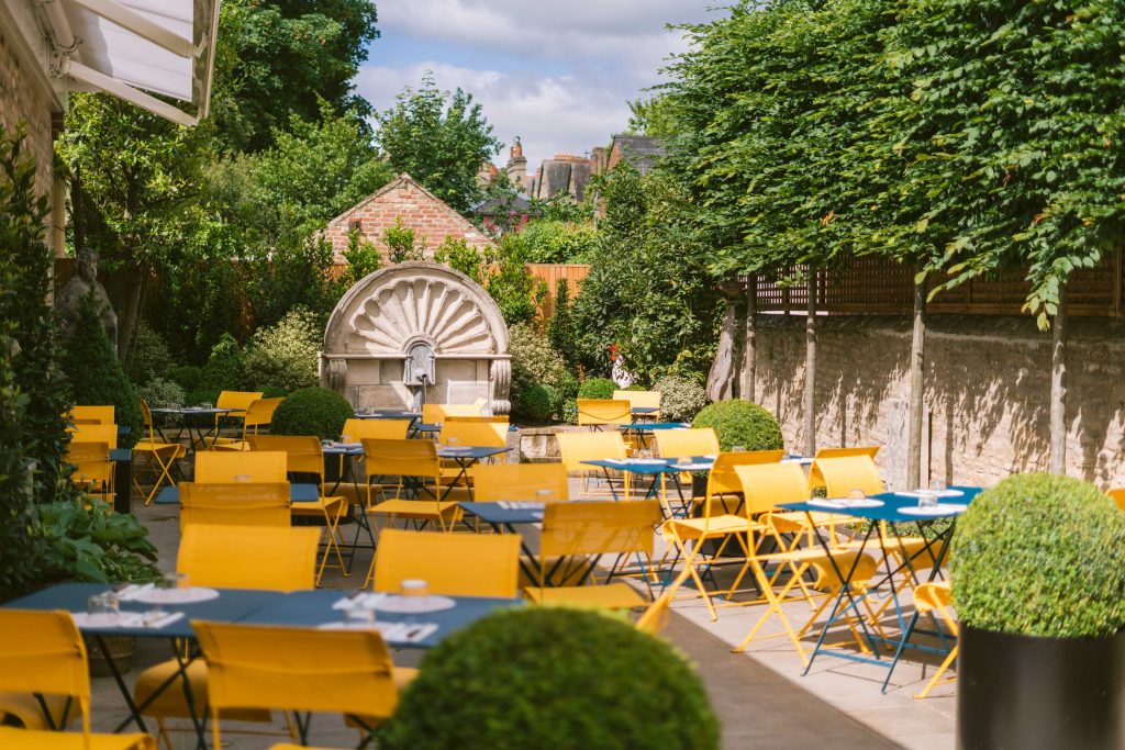 0001 - 2022 - Gees Restaurant & Bar - Oxford - High res - Secret Garden Terrace Sun (Press Web)