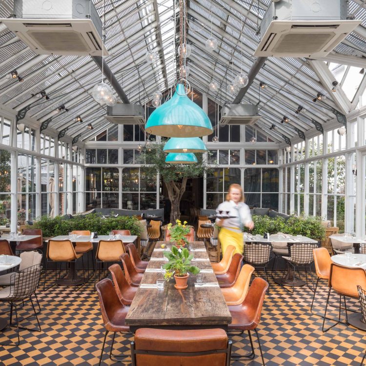 0006 - 2019 - Gees Restaurant & Bar - Oxford - High Res - Conservatory Dining (Press Web)