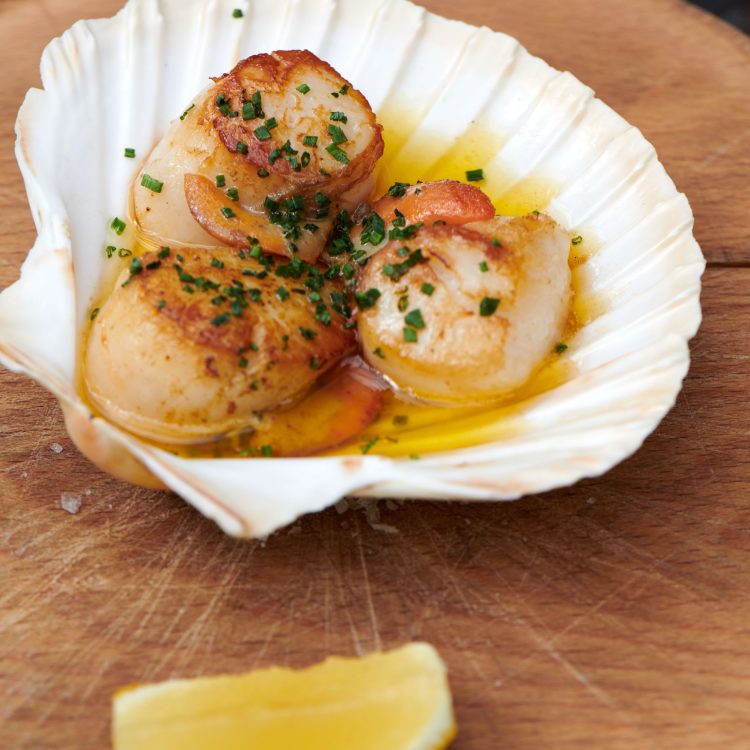 0020 - 2021 - Gees Restaurant & Bar - Oxford - High Res - Food Scallops (Press Web)