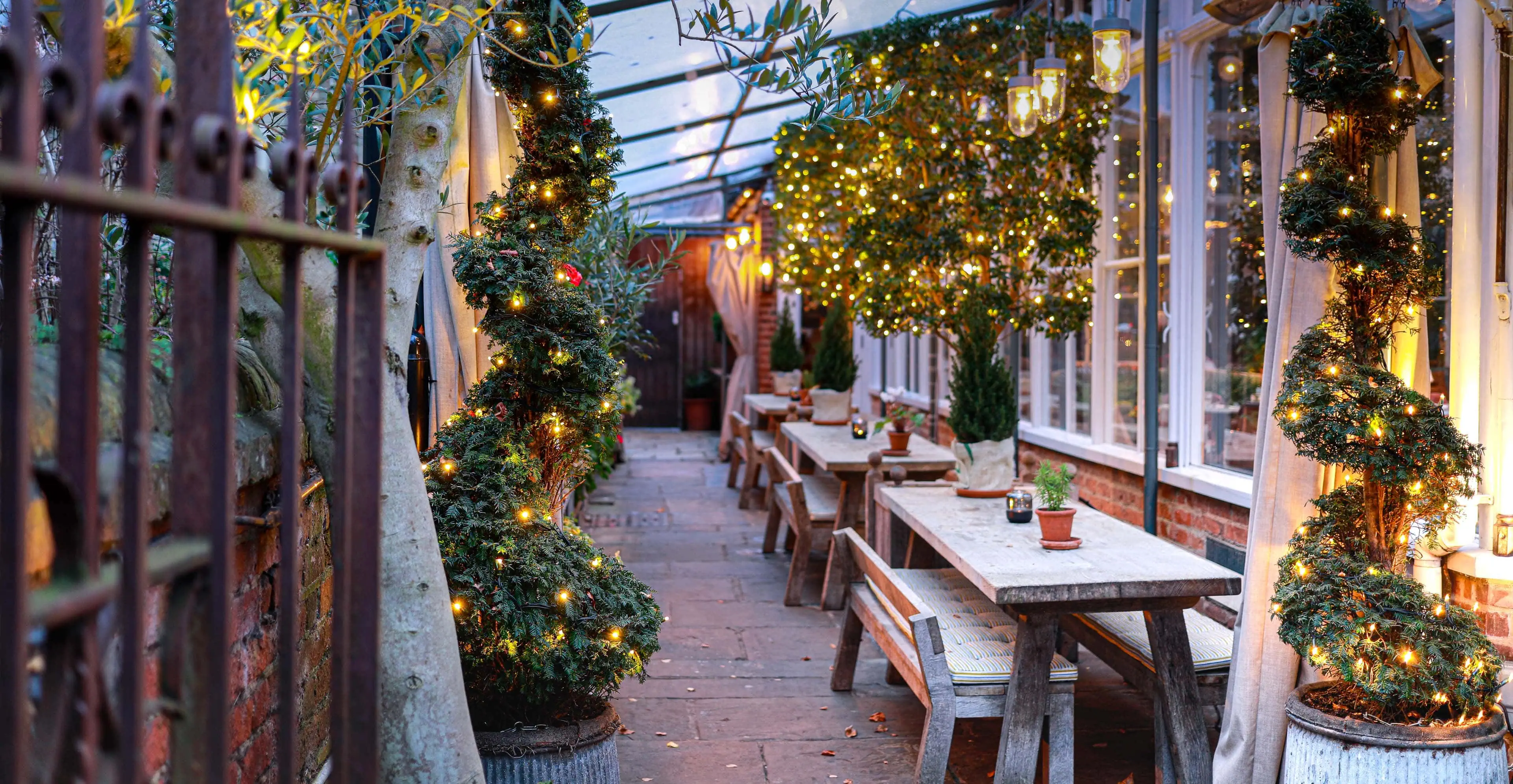 0036 - 2020 - Gees Restaurant & Bar - Oxford - High Res - Outdoor Dining Winter Decoration - Web Hero