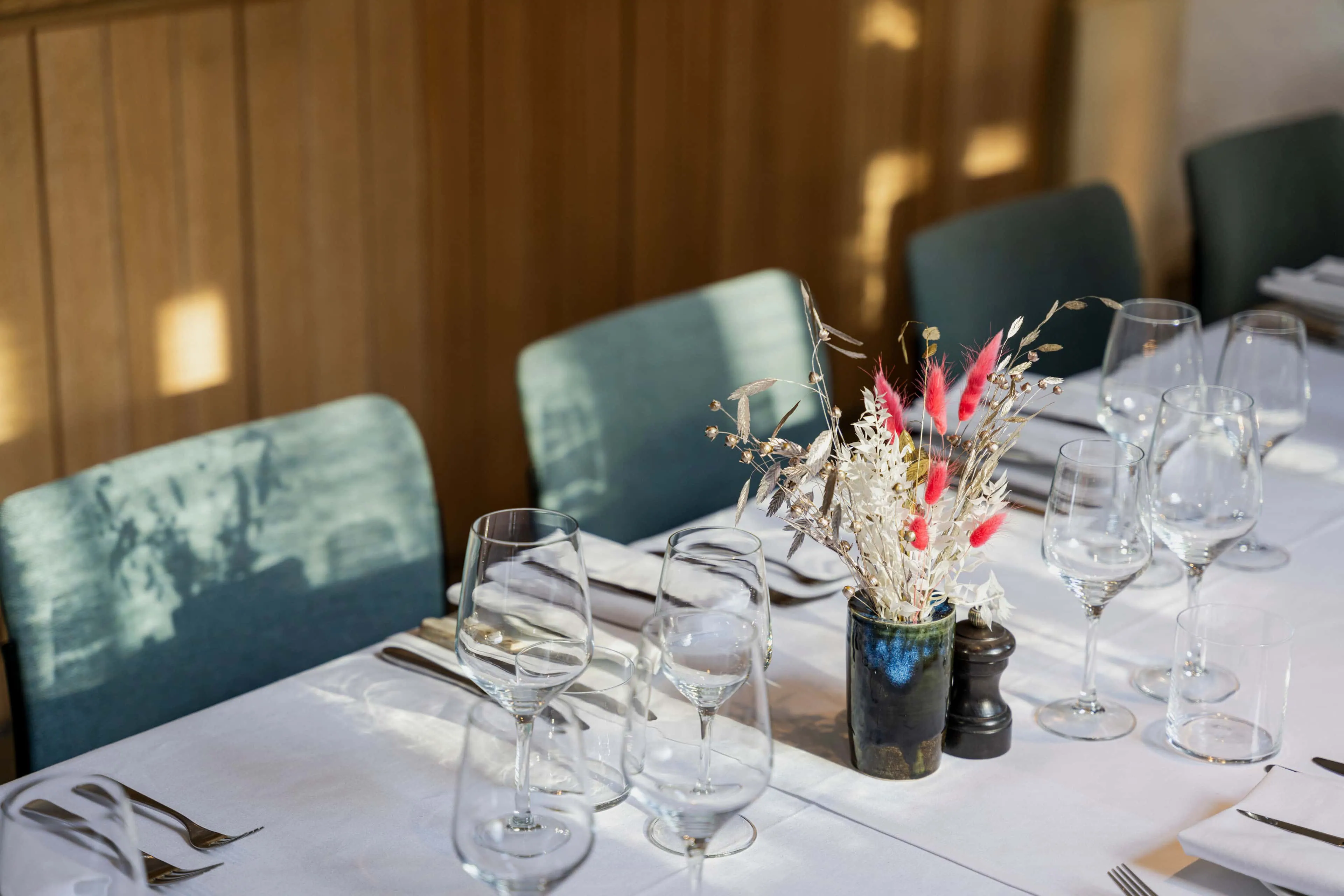 A7R05158 - 2023 - Gees Restaurant & Bar - Oxford - High res - Festive Christmas Table Settings Gallery - Web Hero